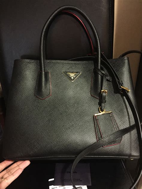 pre owned prada handbags.